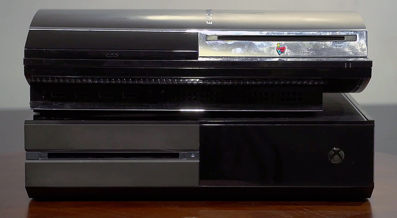 Illustration for article titled Xbox One comparada en tamaño con otras consolas (sí, es enorme)